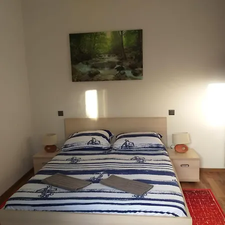 Mediteranski Raj Na Otoku Sestrunju *